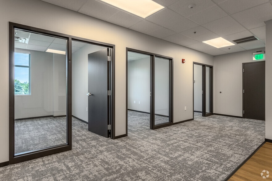 More Photos Of 579 Executive Campus Dr, Westerville Office For Lease