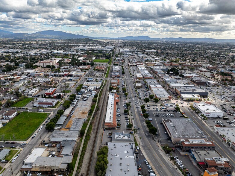 More Photos Of 1201 Truman St, San Fernando Storefront For Lease