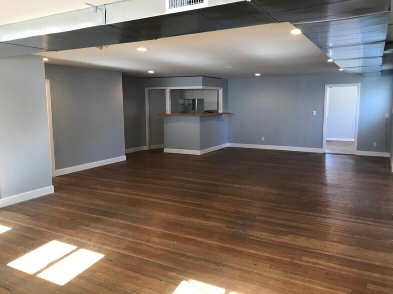 More Photos Of 633 9th Ave, San Diego Storefront Retail Office For Lease