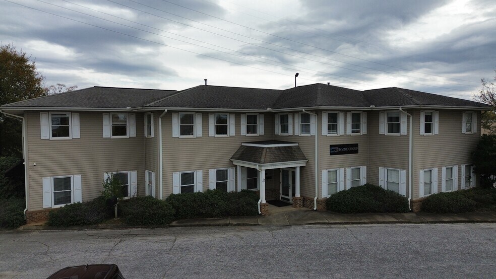 More Photos Of 22 Garlington Rd, Greenville Office For Lease