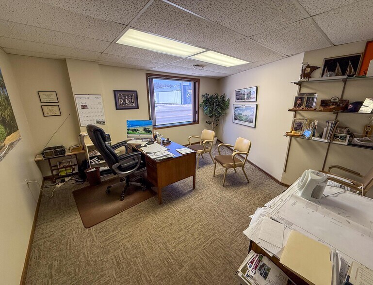 More Photos Of 16 Mantorville Ave N, Kasson Office For Sale