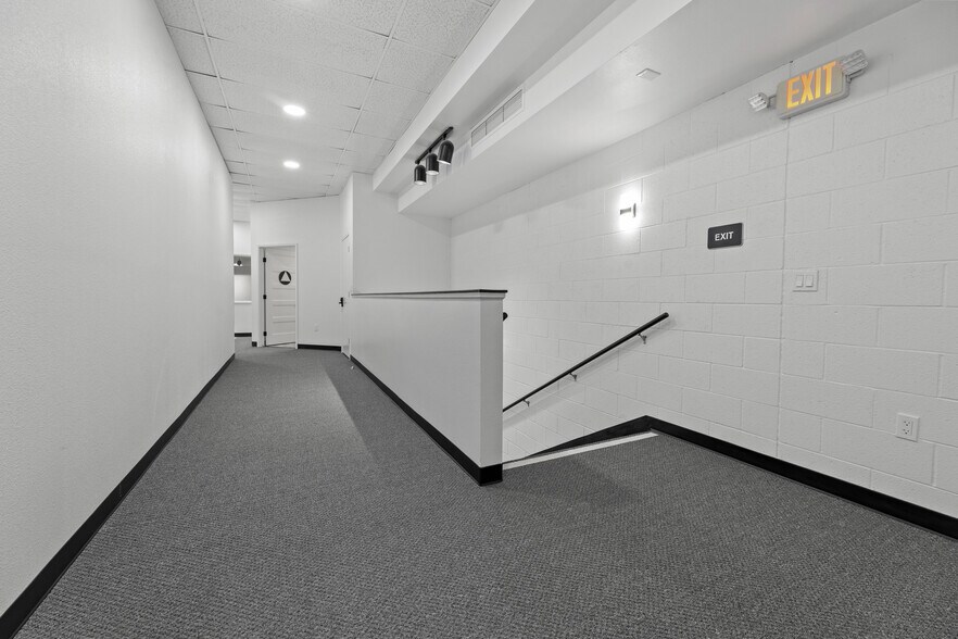 More Photos Of 2008 W Dorothea Ave, Visalia Freestanding For Lease