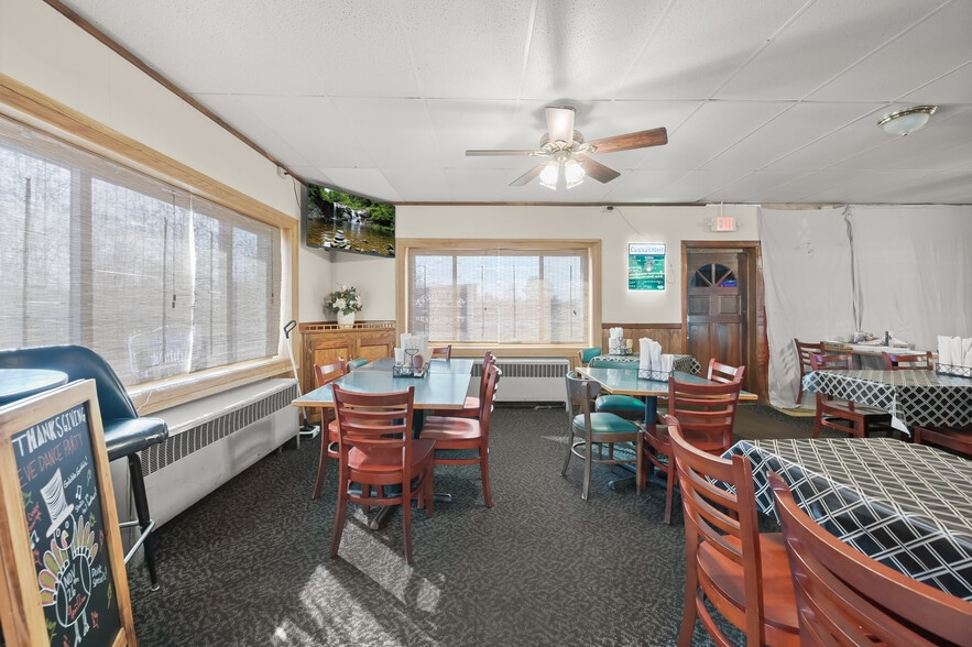 More Photos Of 200 E Main St, Hancock Restaurant For Sale