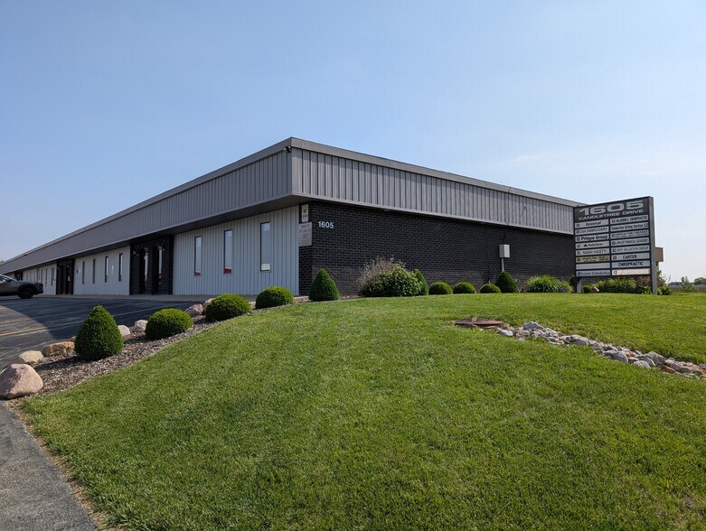 More Photos Of 1605 W Candletree Dr, Peoria Office For Lease