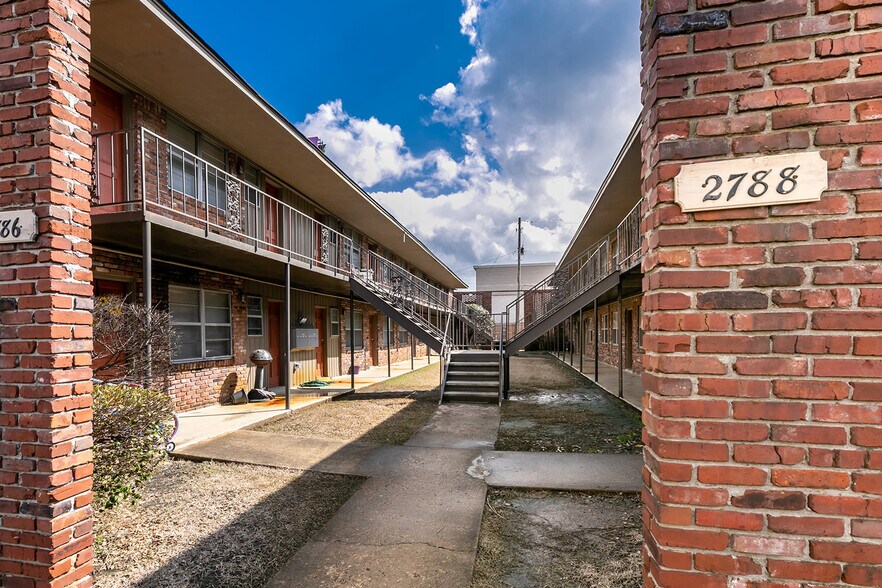 More Photos Of 2780 Madison Ave, Memphis Apartments For Sale