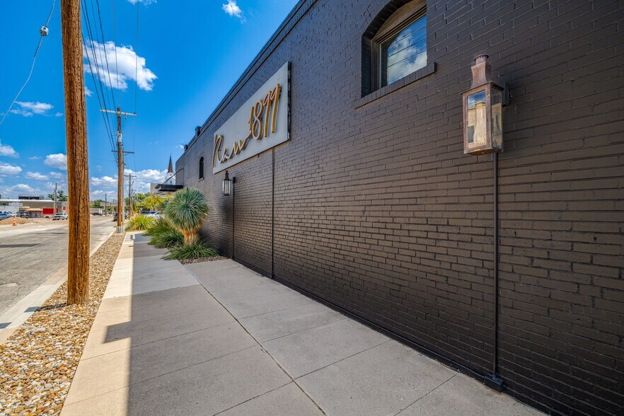 More Photos Of 38 N Chadbourne St, San Angelo Bar For Sale