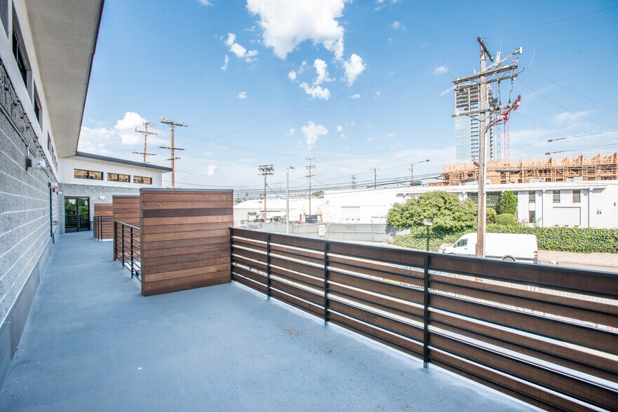 More Photos Of 3309-3323 La Cienega Pl, Los Angeles Loft Creative Space For Lease