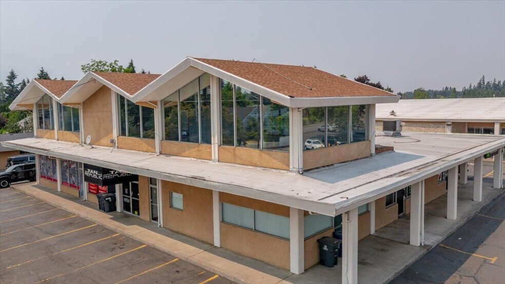 More Photos Of 143-147 W Washington St, Stayton Freestanding For Lease