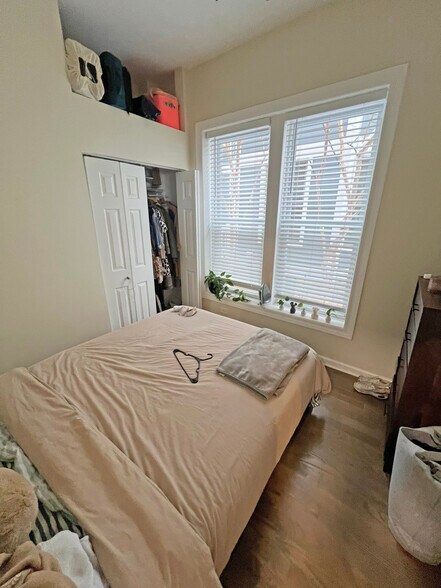 More Photos Of 4701-4703 N Winchester Ave, Chicago Apartments For Sale