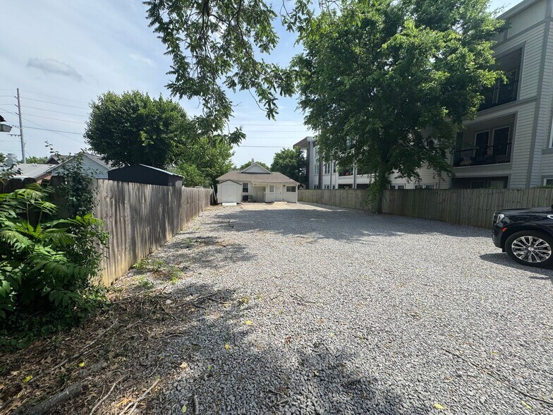 More Photos Of 1321 3rd Ave N, Nashville Office Residential For Sale