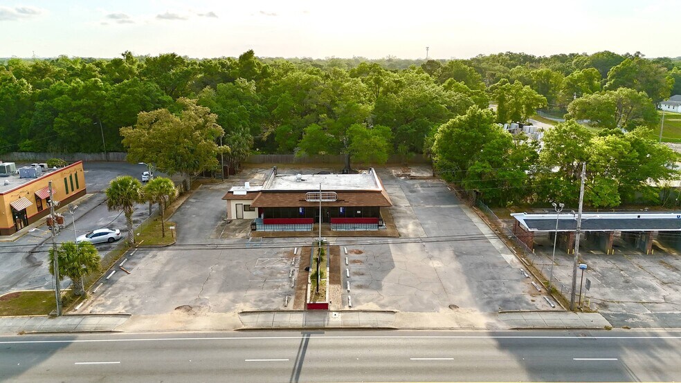 More Photos Of 3507 Pace Blvd, Pensacola Restaurant For Sale