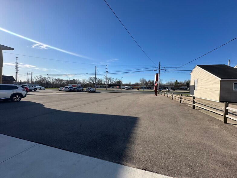 More Photos Of 3499 E Main St, Kalamazoo Auto Repair For Sale