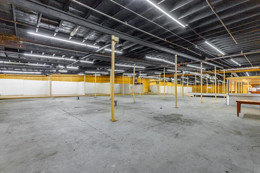 More Photos Of 406 4th Ave, Dalton Manufacturing For Sale
