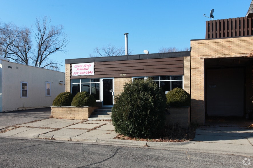 More Photos Of 3986 Alabama Ave S, Saint Louis Park Office For Sale