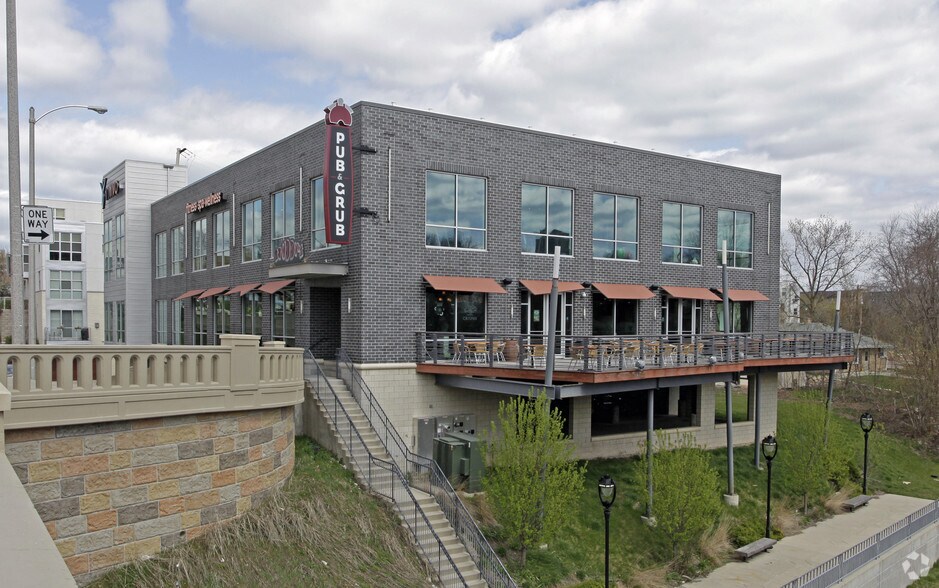 Primary Photo Of 2060 N Humboldt Ave, Milwaukee Freestanding For Lease