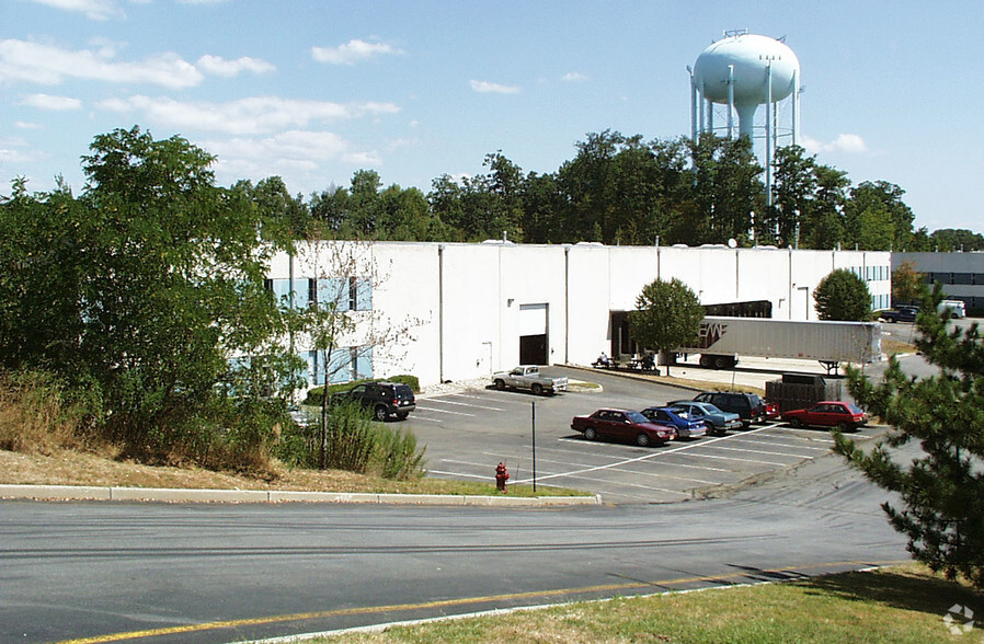 Primary Photo Of 4 Cranberry Rd, Parsippany Warehouse For Lease