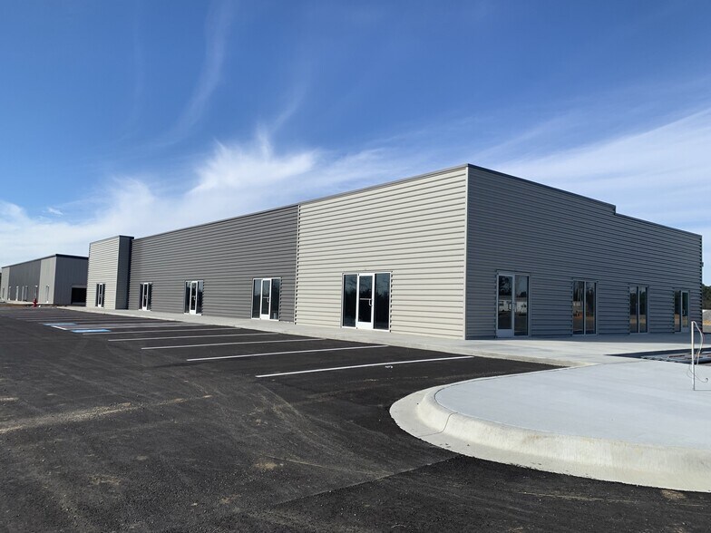 More Photos Of US 167 & Arch Street Pike, Hensley Land For Sale