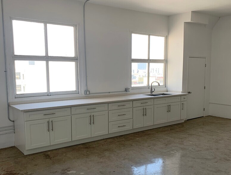 More Photos Of 309 E 8th St, Los Angeles Loft Creative Space For Lease