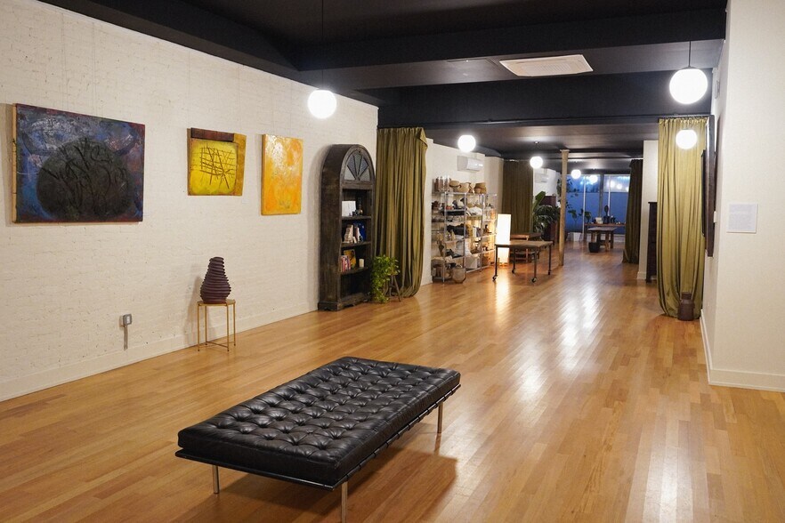 More Photos Of 2277 3rd Ave, New York Storefront Retail Residential For Lease