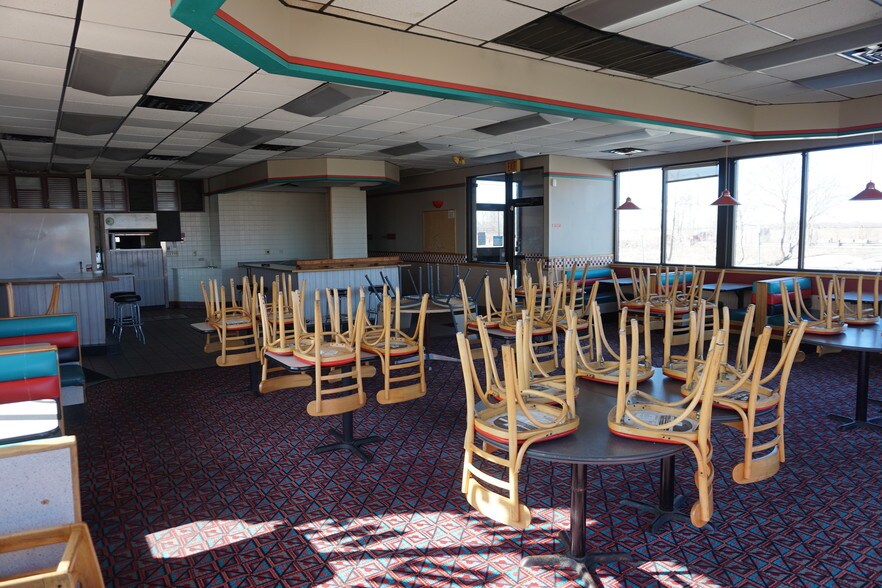 More Photos Of 3565 Libbey Rd, Perrysburg Fast Food For Lease