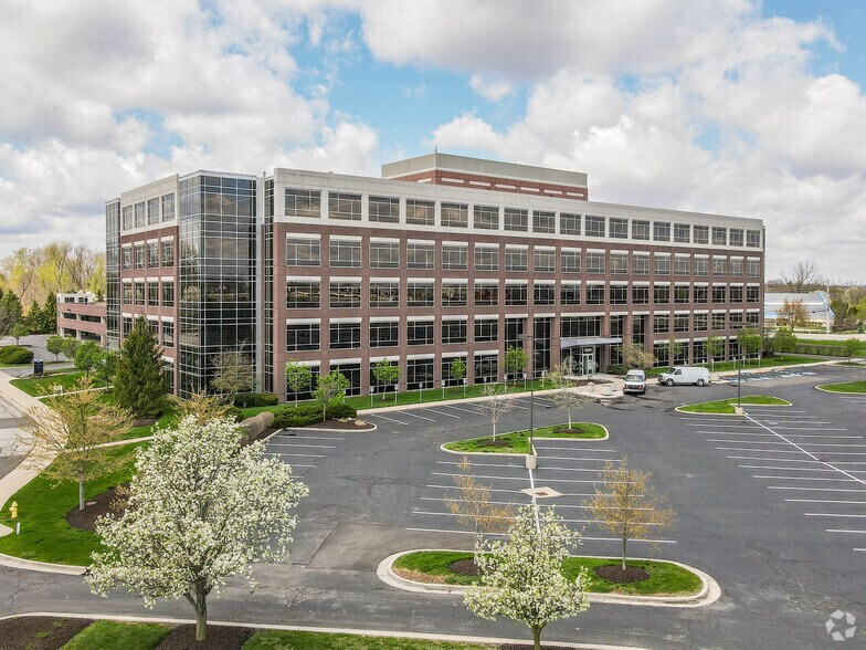 More Photos Of 13085 Hamilton Crossing Blvd, Carmel Office For Lease