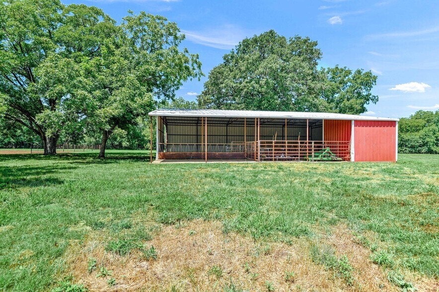 More Photos Of 27160 State Highway 56, Whitesboro Land For Sale