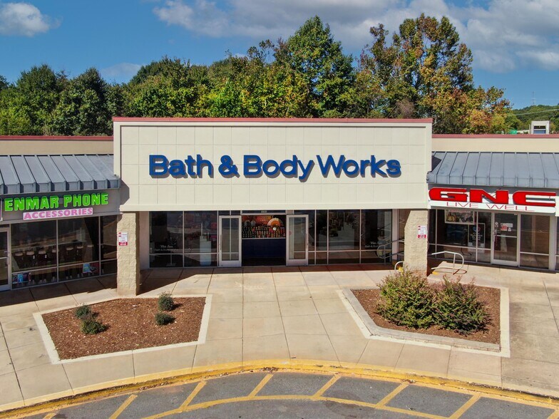 More Photos Of 1008 Crossroads Dr, Statesville Unknown For Lease