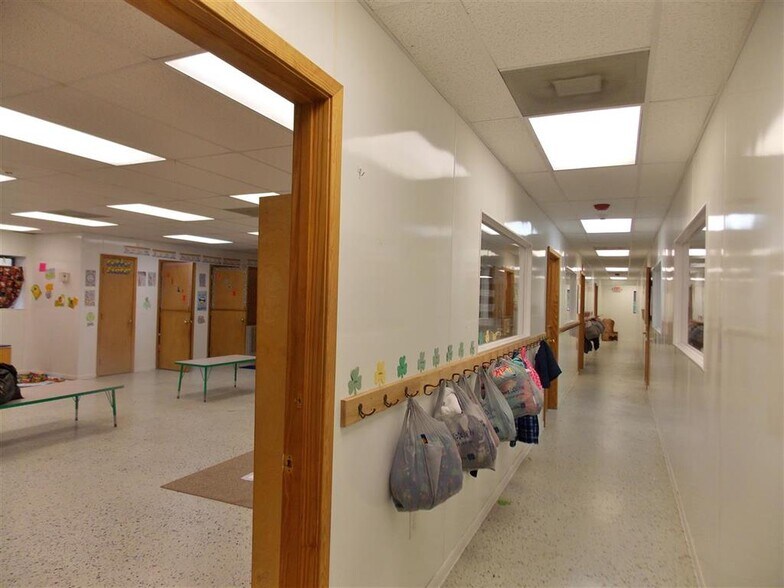 More Photos Of 702 S Peachtree St, Jasper Daycare Center For Lease