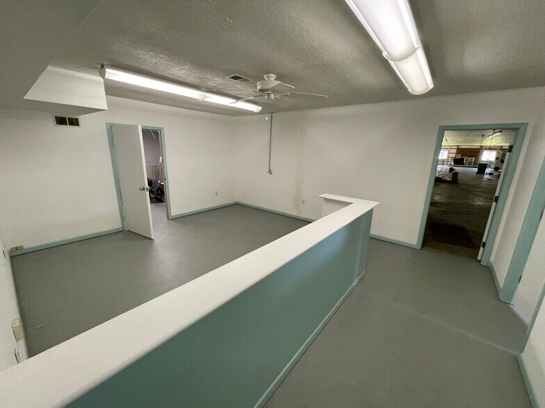 More Photos Of 6190 N Riverview Dr, Kalamazoo Warehouse For Sale