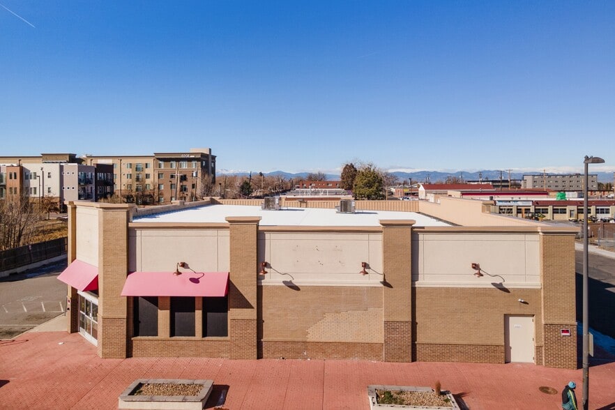 More Photos Of 1395 Peoria St, Aurora Freestanding For Sale