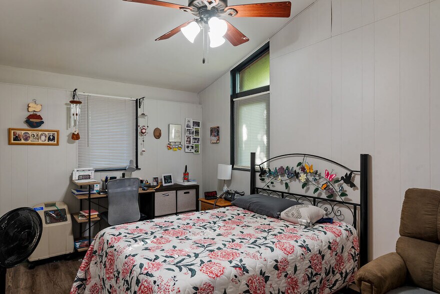 More Photos Of 124 S College St, Mountain Home Apartments For Sale