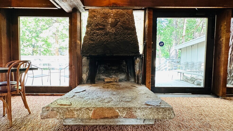 More Photos Of 54905 N Circle Dr, Idyllwild-Pine Cove Restaurant For Sale