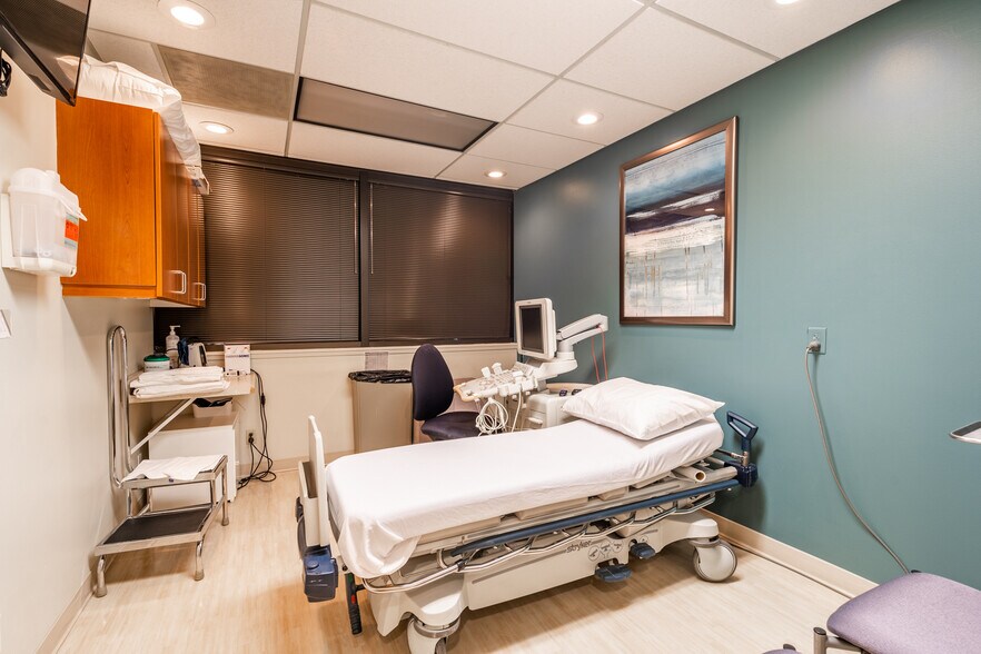 More Photos Of 1055 N 300 W, Provo Medical For Sale