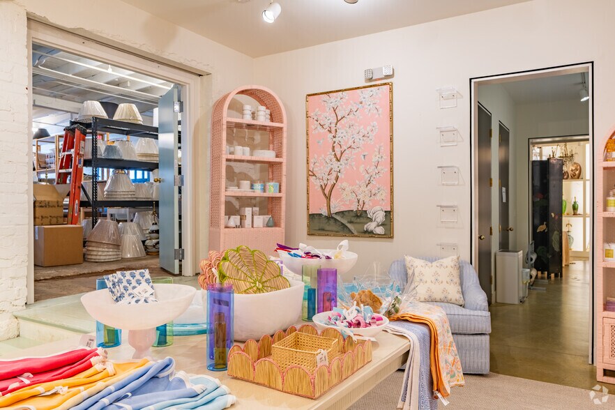 More Photos Of 2537 Broad Ave, Memphis Storefront For Sale