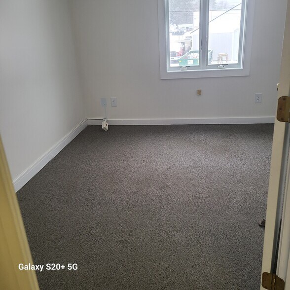 More Photos Of 1 Lafayette Rd, Hampton Office For Lease