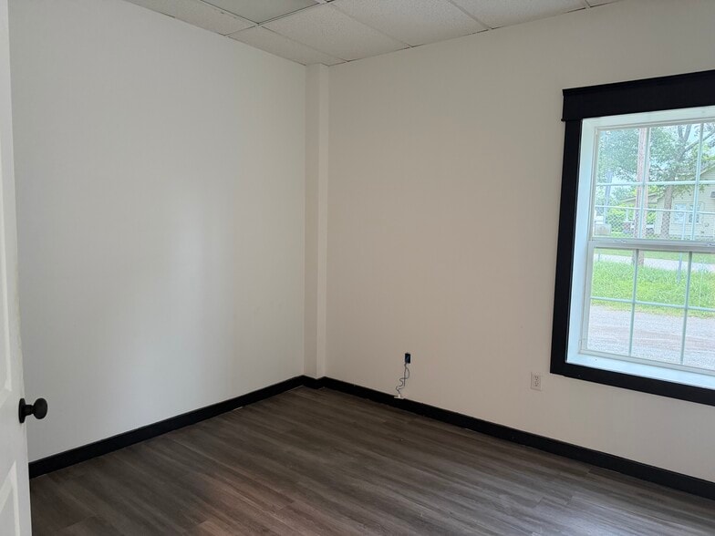 More Photos Of 551 Blythe Ave, Gallatin Freestanding For Lease