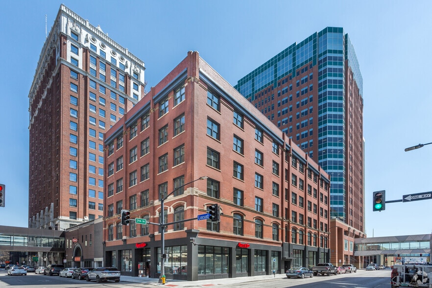 More Photos Of 319 7th St, Des Moines Apartments For Lease