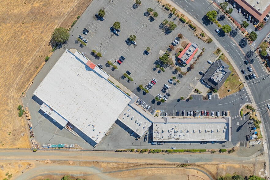 More Photos Of 3033 Harbor St, Pittsburg Unknown For Lease