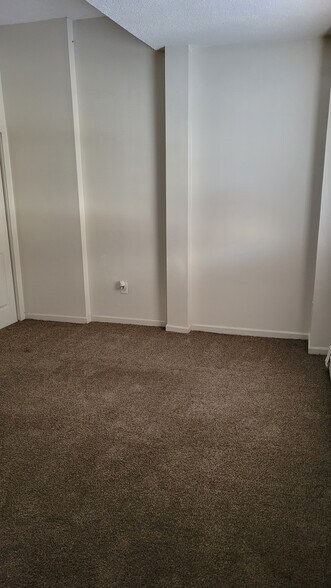More Photos Of 666-668 Main St, Middletown Apartments For Sale