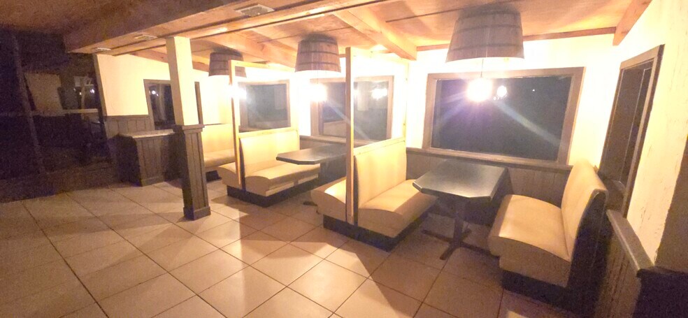 More Photos Of 1401 Texas 16, Graham Restaurant For Sale