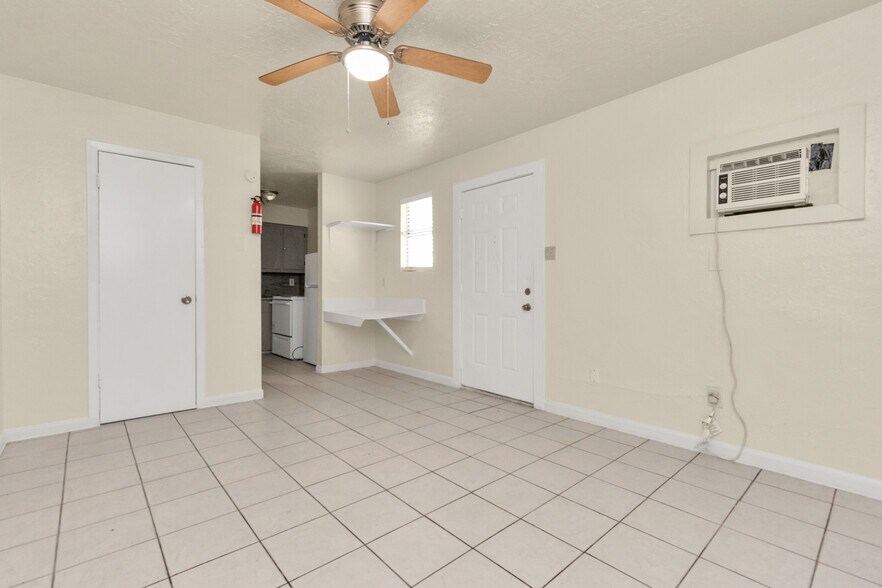 More Photos Of 409 Austin Rd, Conroe Apartments For Sale