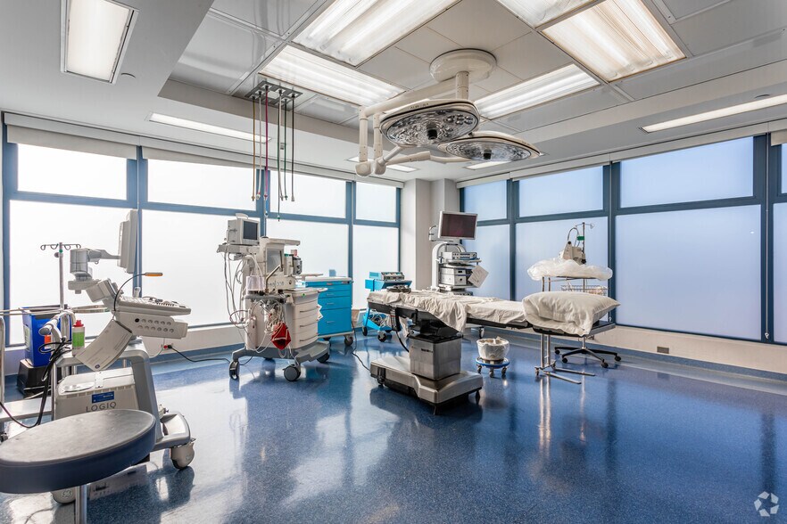 More Photos Of 630 Broad St, Carlstadt Medical For Sale