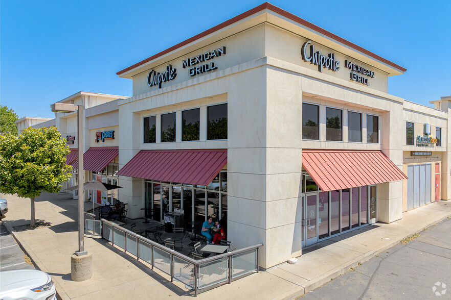 More Photos Of 865 Colusa Ave, Yuba City Department Store For Sale