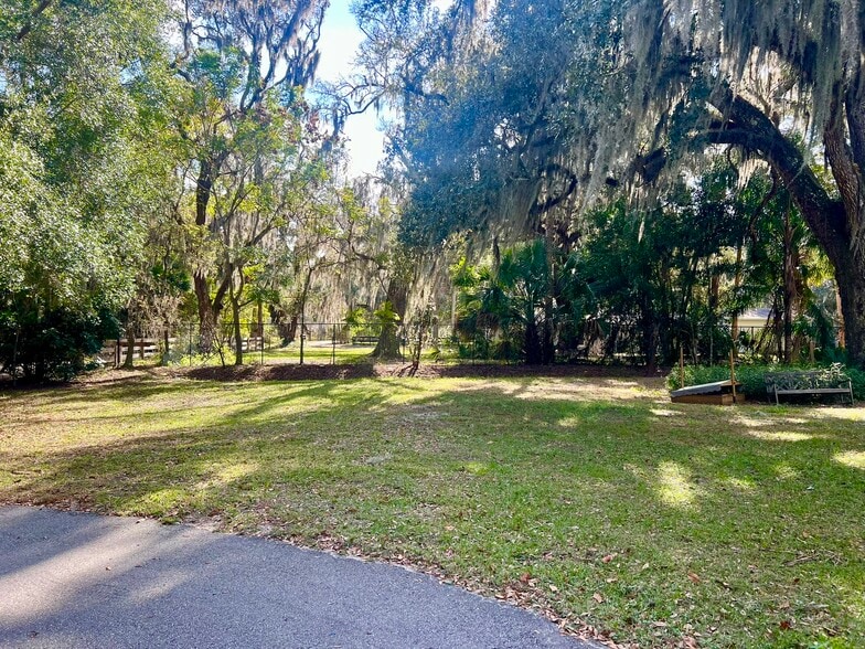 More Photos Of 2455 Ark Academy Ct, Sanford Office For Sale
