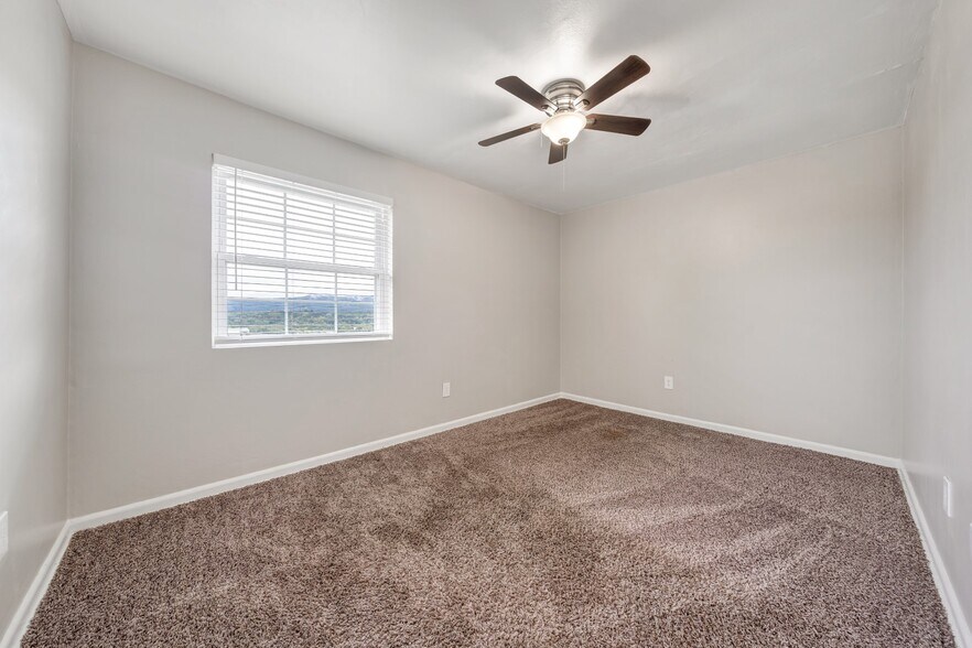 More Photos Of 777 Roanoke Blvd, Salem Apartments For Sale