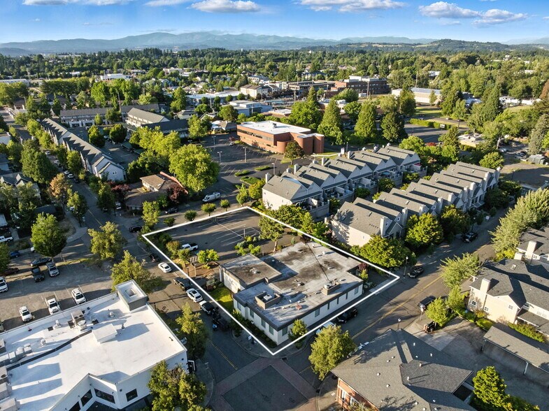 More Photos Of 400 NE Roberts Ave, Gresham Medical For Sale
