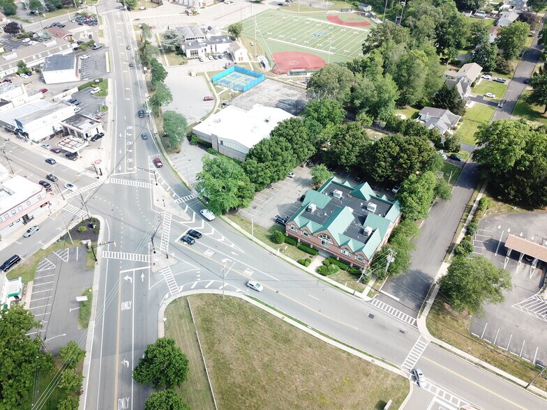 More Photos Of 166 Main St, Lincoln Park Medical For Lease