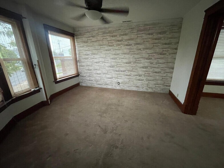 More Photos Of 426 Huron Ave, Sandusky Storefront Retail Residential For Sale