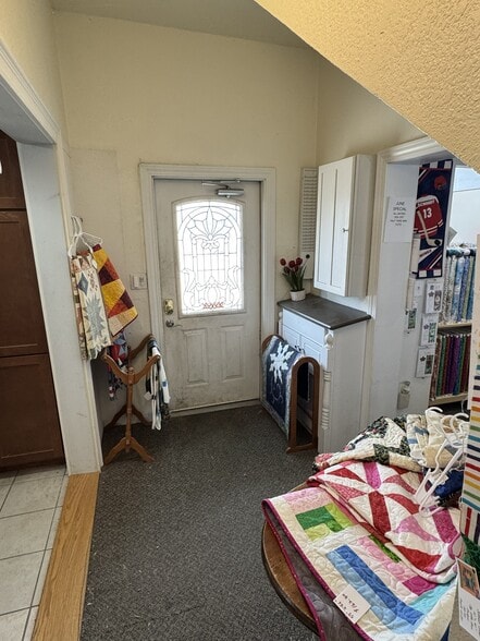 More Photos Of 1122-1128 Eureka Rd, Wyandotte Storefront Retail Office For Sale