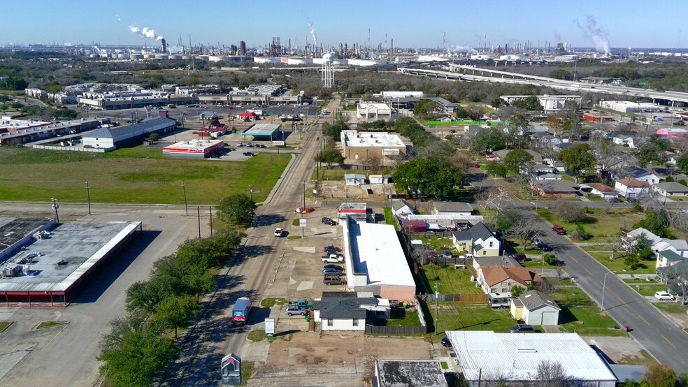 More Photos Of 614 Park St, Baytown Storefront For Lease